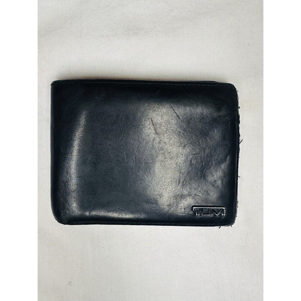TUMI Black Smooth Leather Men’s Bi-fold Wallet